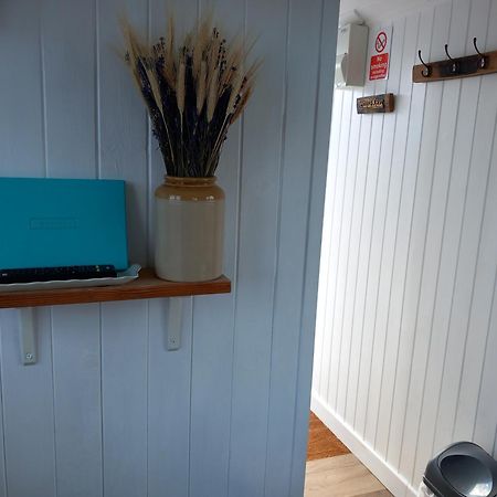 Hillside Camping Pods And Shepherd'S Hut Wick  Εξωτερικό φωτογραφία