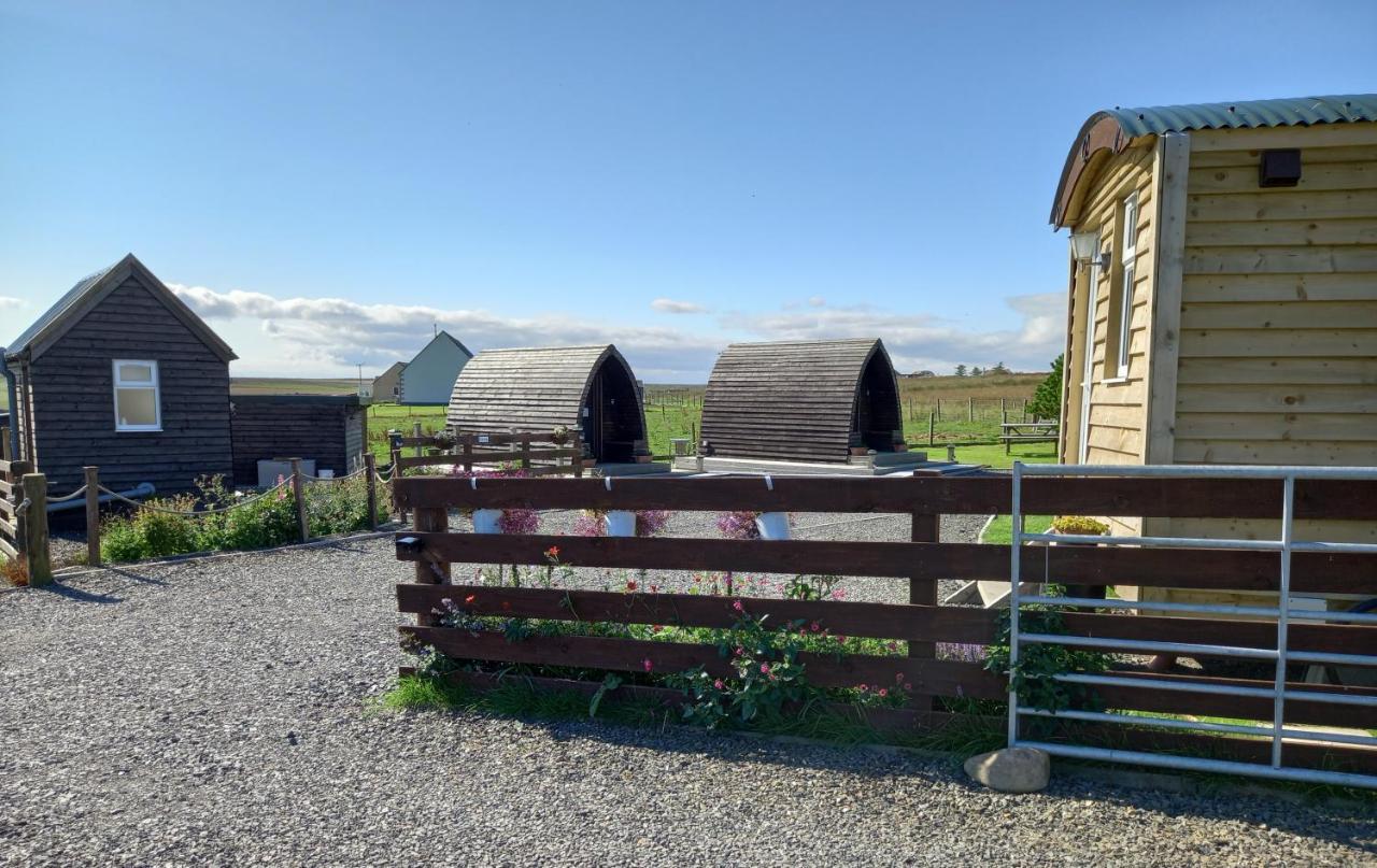 Hillside Camping Pods And Shepherd'S Hut Wick  Εξωτερικό φωτογραφία