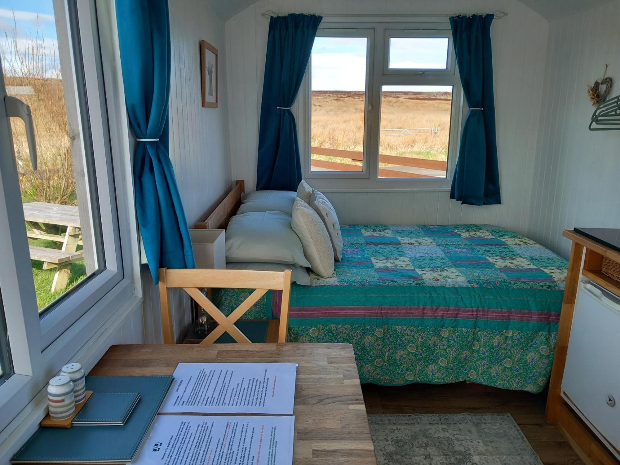 Hillside Camping Pods And Shepherd'S Hut Wick  Εξωτερικό φωτογραφία