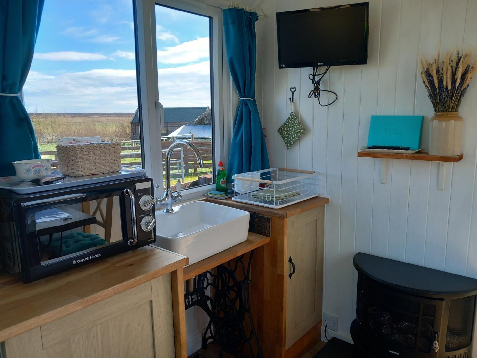 Hillside Camping Pods And Shepherd'S Hut Wick  Εξωτερικό φωτογραφία